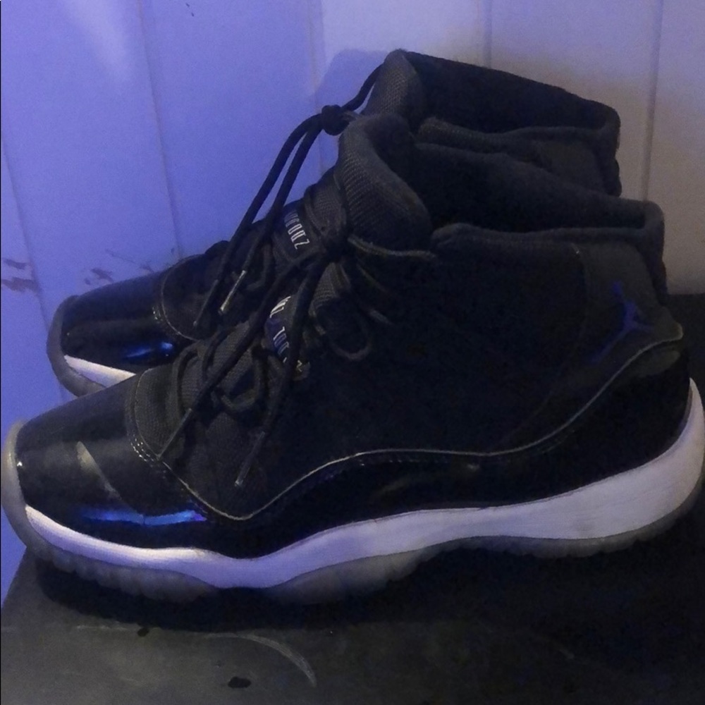 retro 11 space jam